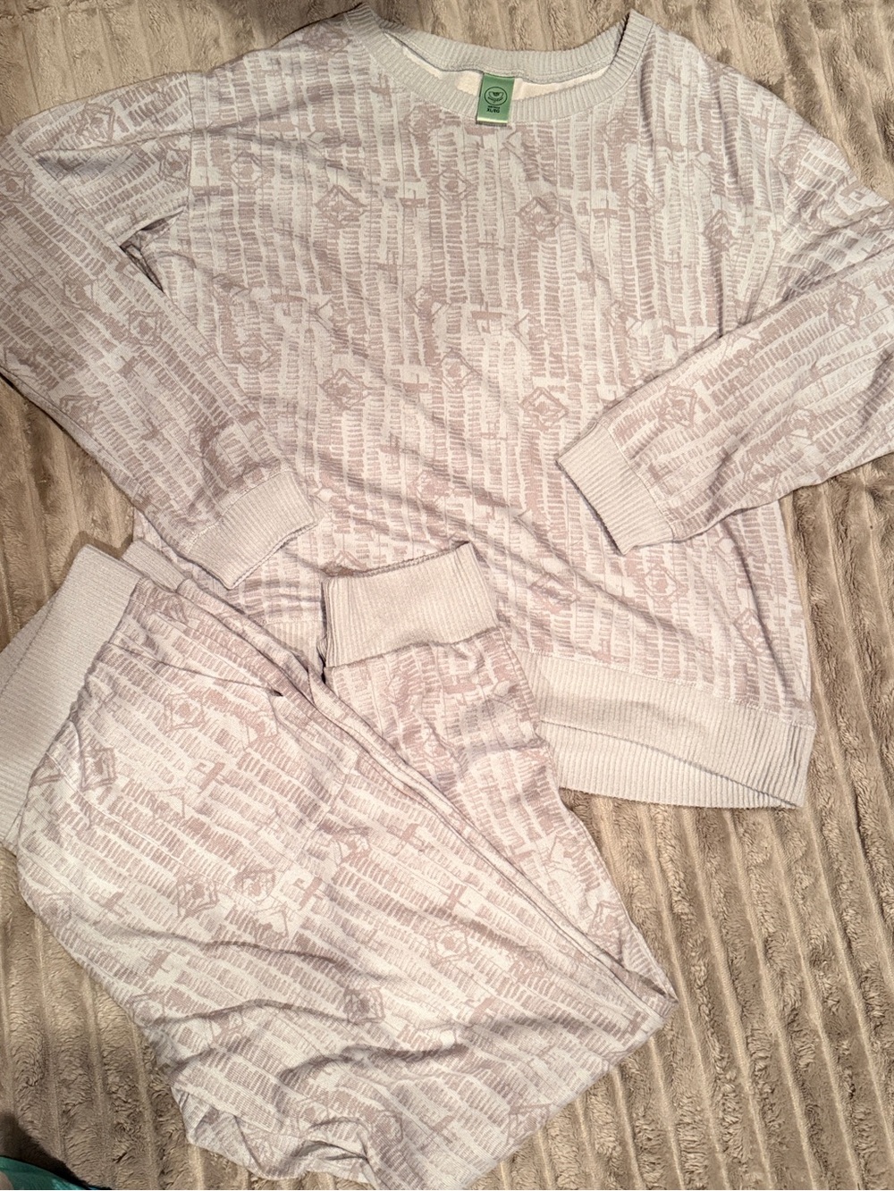 Honeydew USA Pink & White Printed Long Sleeve Pajama Set